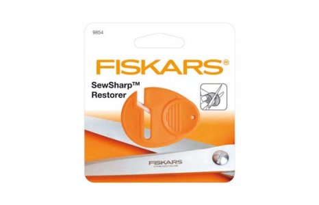 Fiskars SewSharp™ ollóélező
